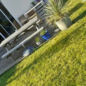 Maison Moderne Mitoyenne Exposee Plein Sud Avec Terrasse Hébergement de vacances